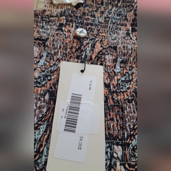 Paisley smocked dress. - Picture 6 of 7